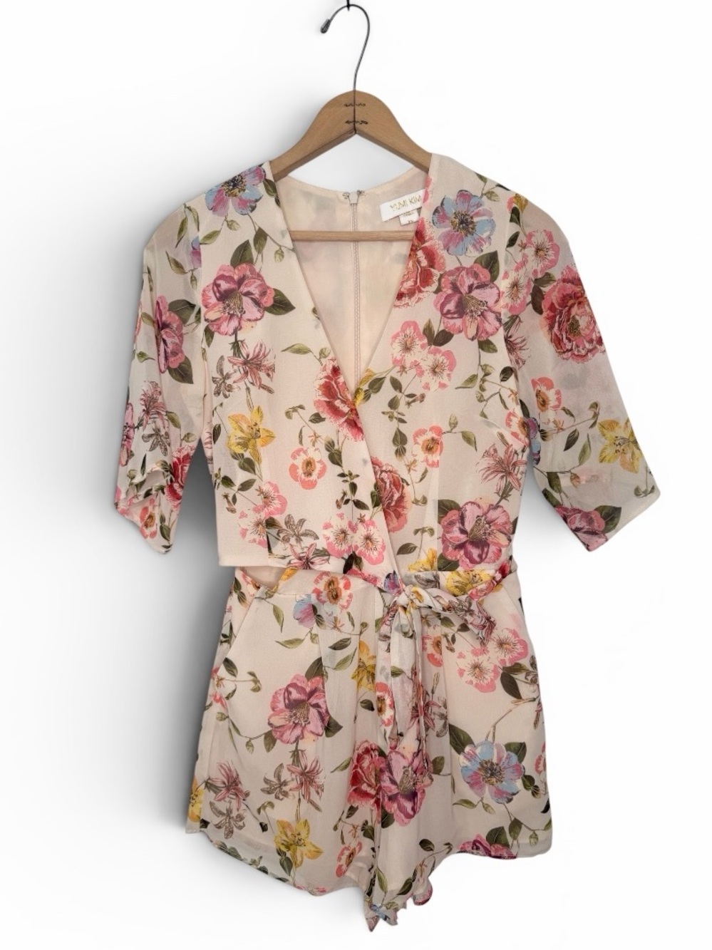 Yumi Kim Floral V-Neck Wrap Top Sheer Lined Short Sleeve Romper Shorts Size XS - Picture 1 of 8